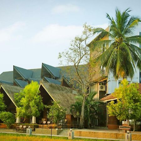 Avasta Resort And Spa Anuradhapura Bagian luar foto