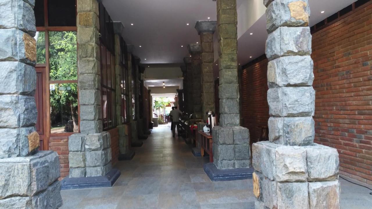 Avasta Resort And Spa Anuradhapura Bagian luar foto