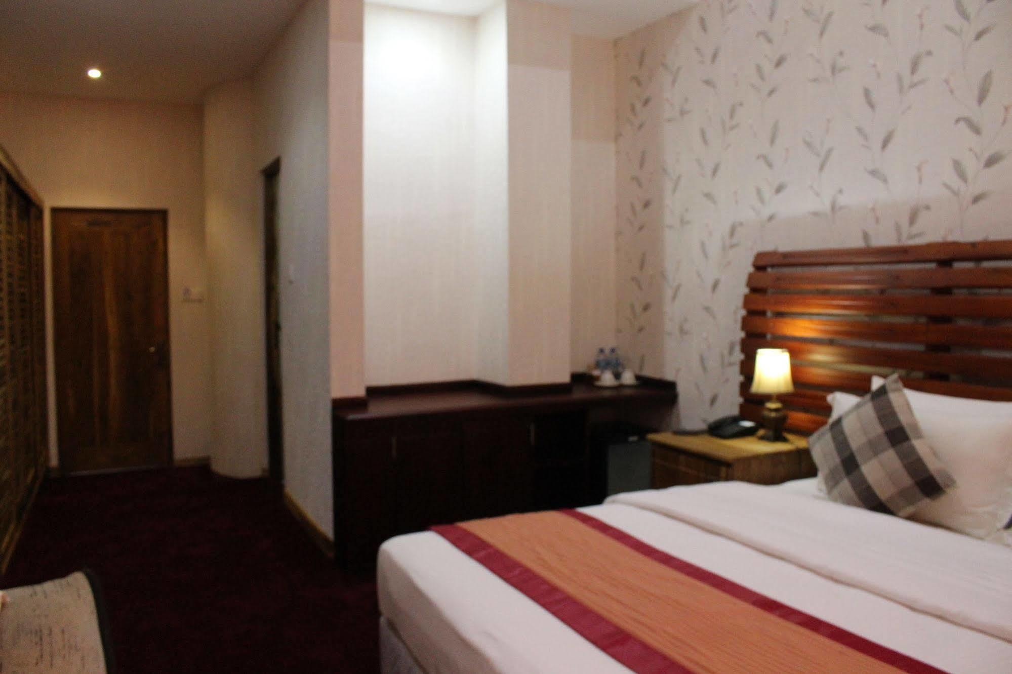 Avasta Resort And Spa Anuradhapura Bagian luar foto