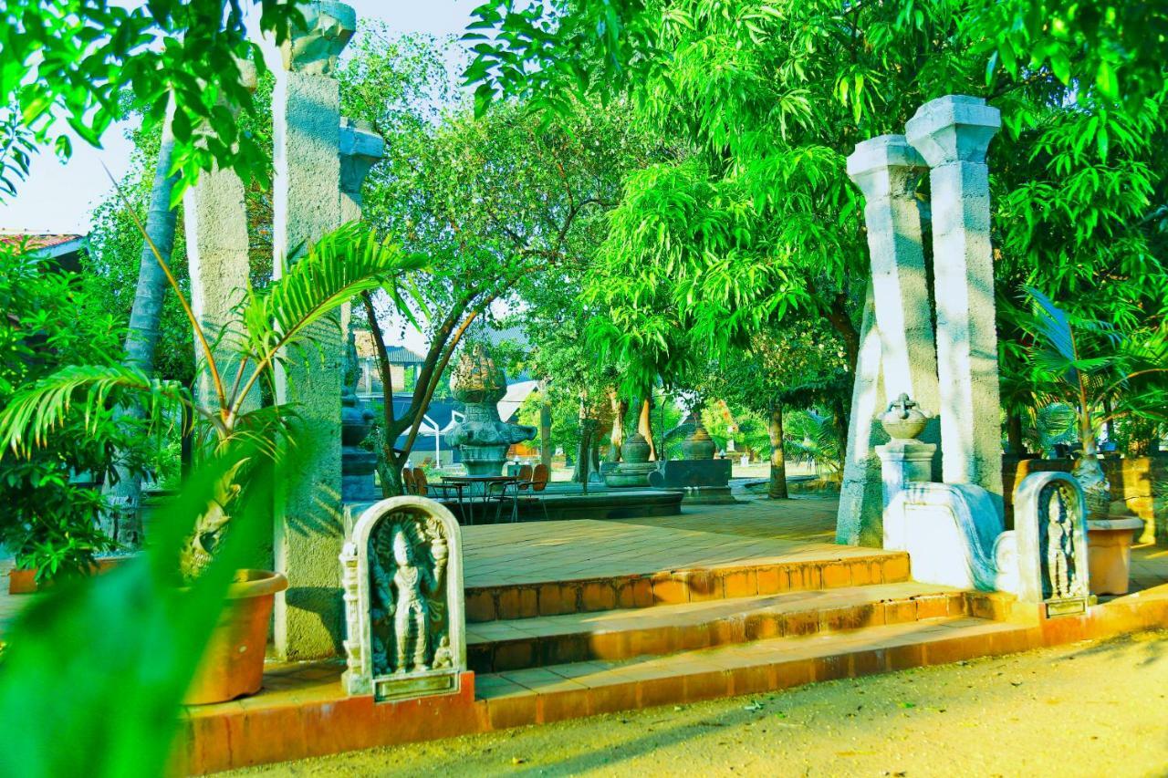 Avasta Resort And Spa Anuradhapura Bagian luar foto