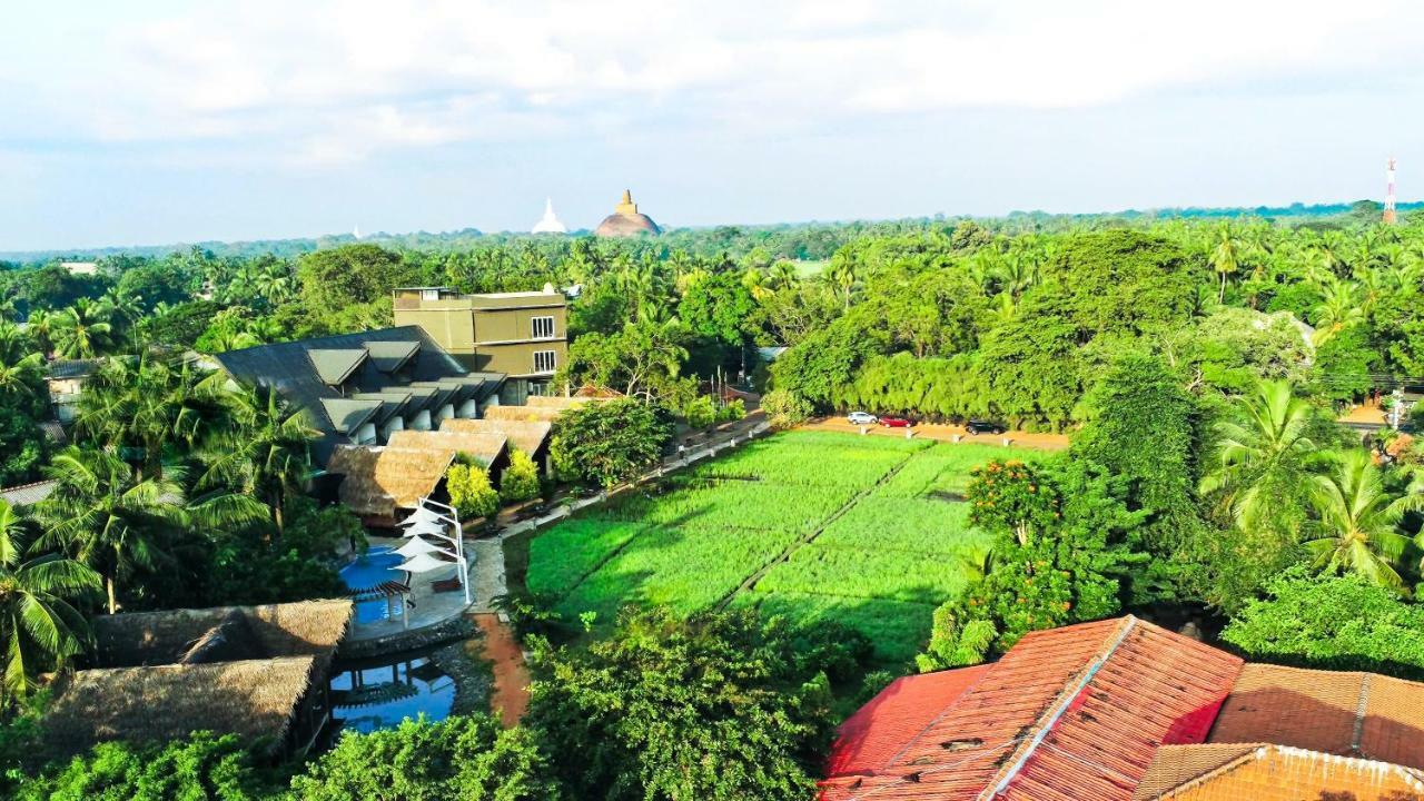 Avasta Resort And Spa Anuradhapura Bagian luar foto