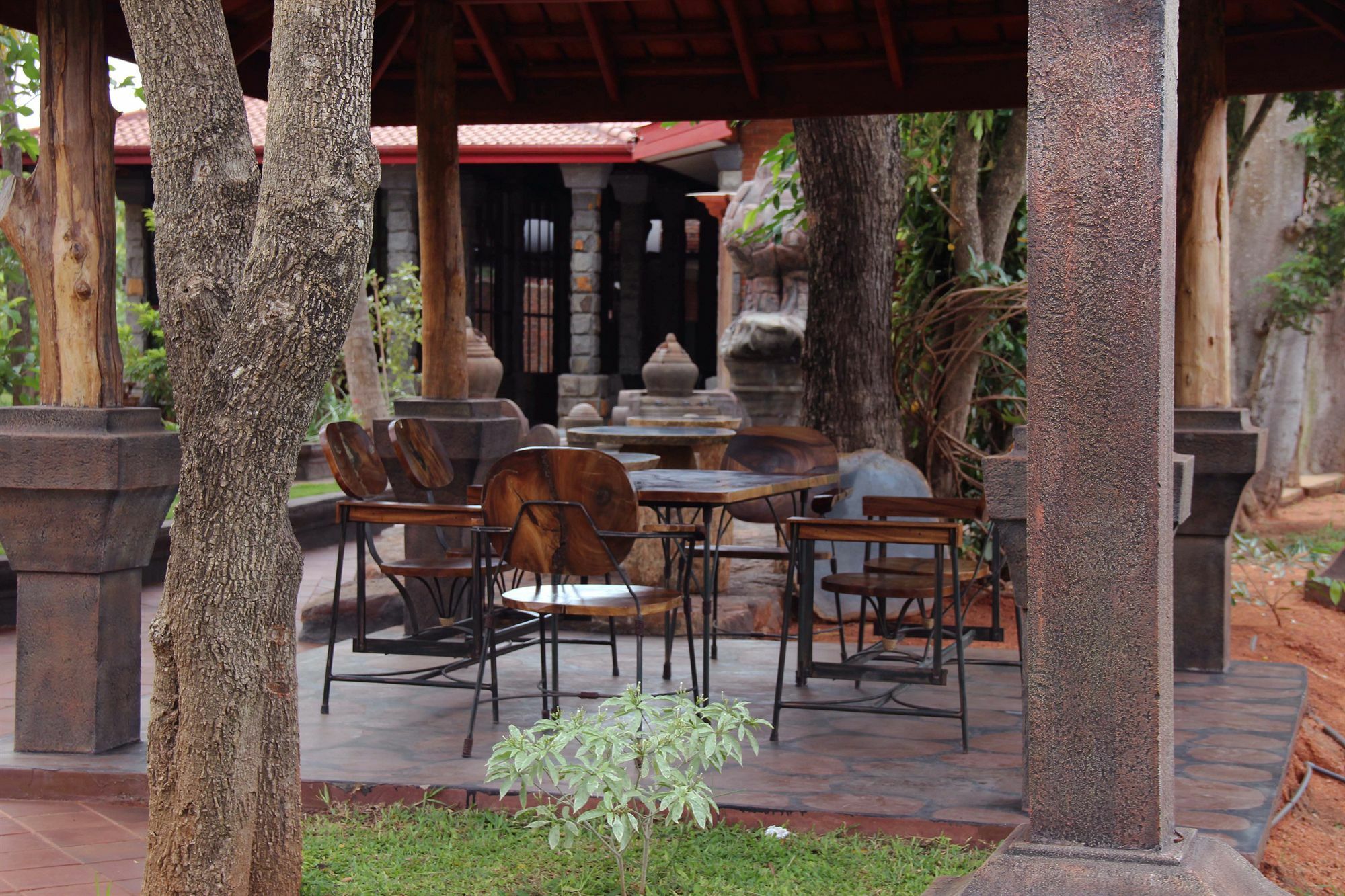 Avasta Resort And Spa Anuradhapura Bagian luar foto